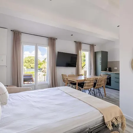 Beautiful Flat In The Centre Of Tropez - Parkingpool - 2br6p Апартаменты Сен-Тропе